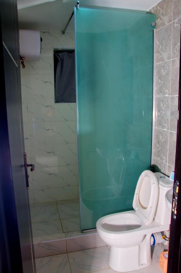 No 95 Suites VI Lagos Extérieur photo